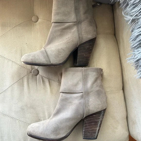 Rag & Bone Women’s 6.5 Taupe Gray Leather Zip Boots  Bootie - Picture 8 of 9